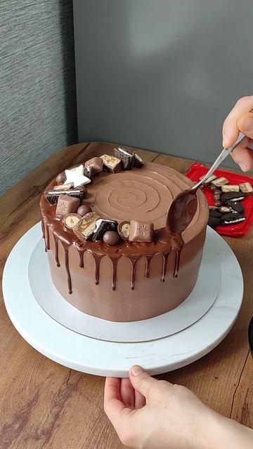 Украшение шоколадного торта