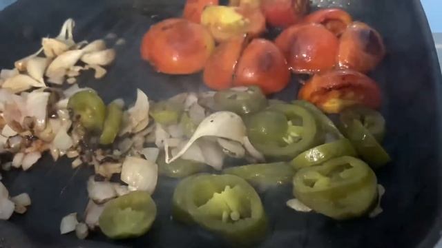 Roasted Tomato Salsa ( better than canned ) | How to Make Homemade Roasted Tomato Salsa from scratc смотреть онлайн