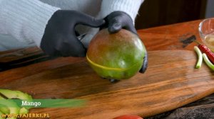 Rolada bez pieczenia z szynką i serem homogenizowanym - Salsa z awokado i mango z krewetkami