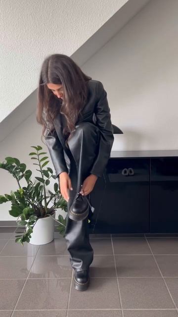 Get Ready with Me | a Full Leather Look смотреть онлайн
