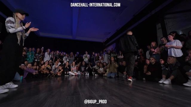 DANCEHALL INTERNATIONAL 2022 - 1VS1 BEGINNERS FINAL| COOL'KOVA vs NIKITA (win) смотреть онлайн
