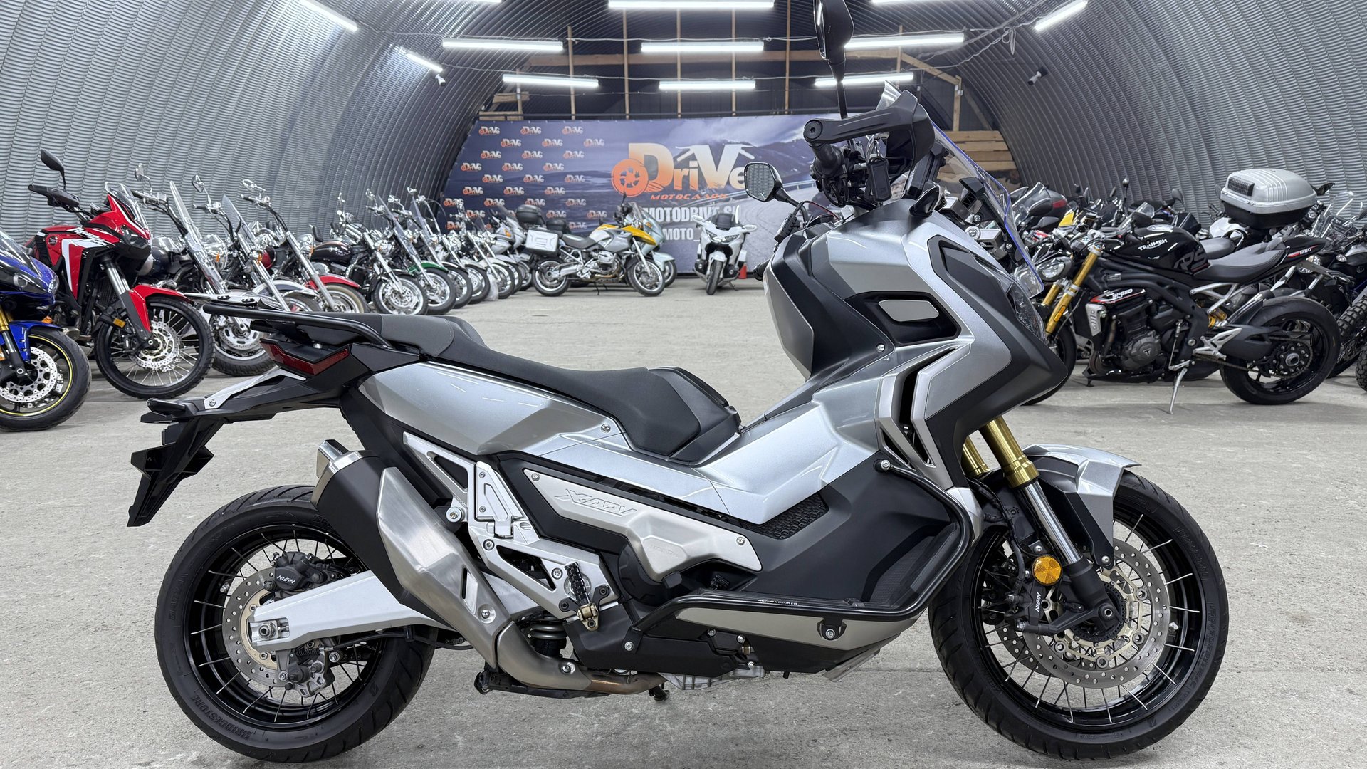 Обзор Honda X-ADV 750 |В НАЛИЧИИ| смотреть онлайн