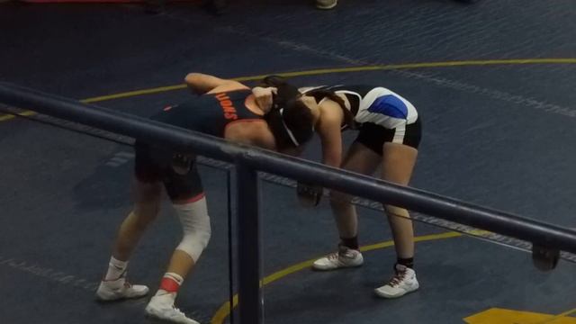 106 #4 Landyn Flood (Carterville) over Zoee Sadler (Anna-Jonesboro) TieBreaker-1 5-4 Cons SemiFinal смотреть онлайн