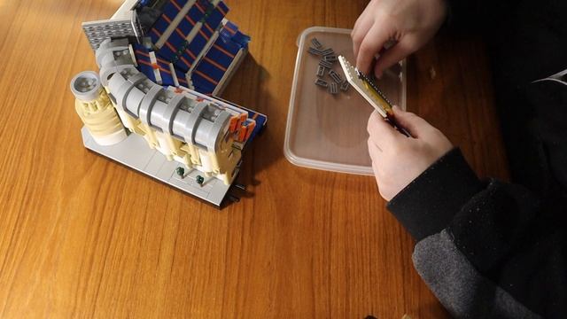 LEGO Real Madrid Santiago Bernabeu Stadium | Bag 37 смотреть онлайн