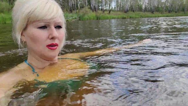 Купаемся 🏊♀️😊 смотреть онлайн