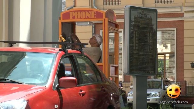 Loud and Clear! Prank смотреть онлайн