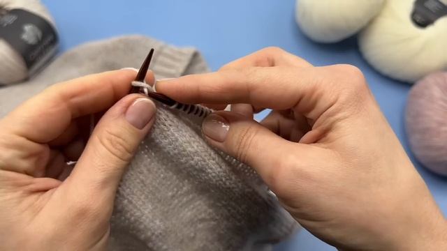 КАК ПРИБАВИТЬ ПЕТЛИ СПИЦАМИ - незаметный способ прибавки петель смотреть онлайн