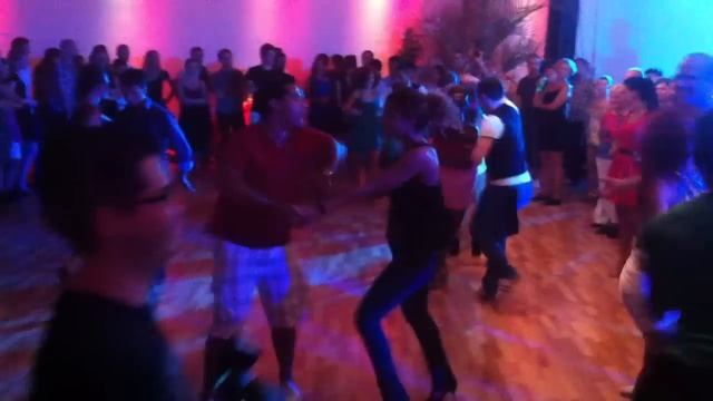 Frederic Angus and La Alemana salsa social dancing смотреть онлайн