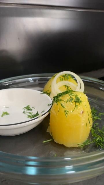 Любимый способ подачи вареного картофеля✨В пюре тоже при варке добавляю чеснок.#картофель#recipe#ня смотреть онлайн