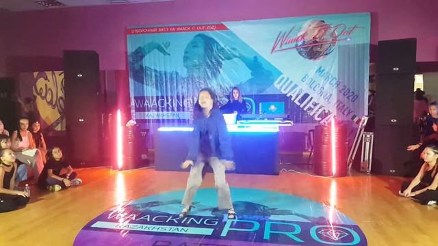 WAACKING PRO KZ BATTLE 2019 | WAACKING QUEEN (SOLO PERFORMANCE) | BALABEKOVA ZHIBEK смотреть онлайн