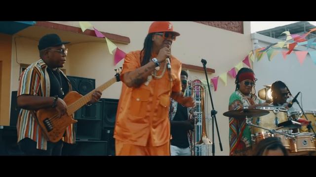 Pirulo y La Tribu - Salsa y Saoco ( Salsa Version ) ( Official Music Video ) смотреть онлайн
