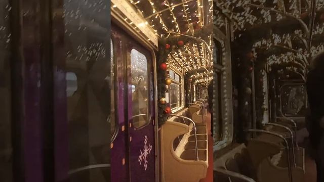 на станцию планерная прибыл поезд ёж 3 новогодний 🎄 смотреть онлайн