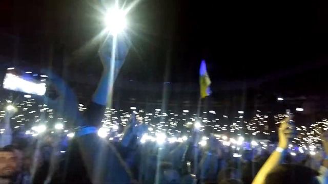 Океан Ельзи - Хтось в небо летить (уривок, Харків 24.08.2017) смотреть онлайн