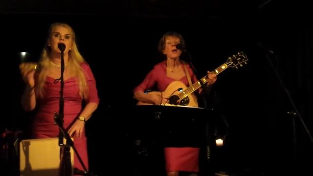 Ladies in Red @Podium Cafe Peter en Leni 7-2-15 смотреть онлайн