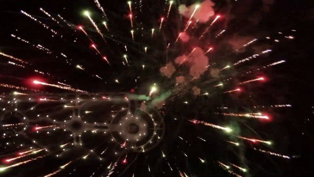 Внутри салюта! смотреть онлайн