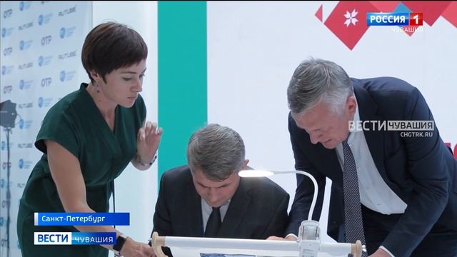 По виртуальной "Вышитой карте России" пустили "газовые нити" смотреть онлайн