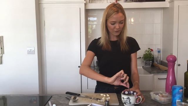 THE MEDITERRANEAN VEGETARIAN: ROASTED EGGPLANT, FETA, ZA'ATAR AND POMEGRANATE VLOG 26