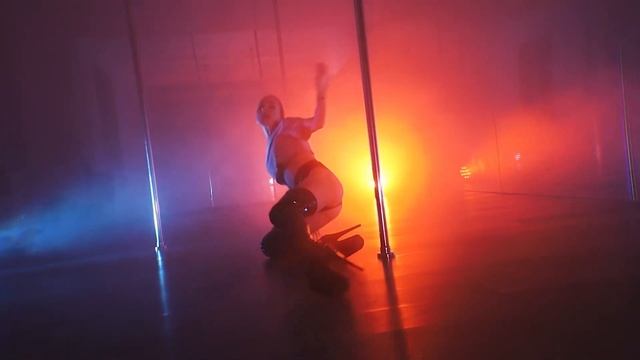Тренер по направлению pole dance и exotic Виктория Дерябина. Школа в Екатеринбурге — PoleFamily.ru смотреть онлайн