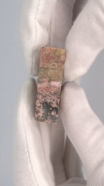 Polished brown-pink rhodonite raw crystal смотреть онлайн