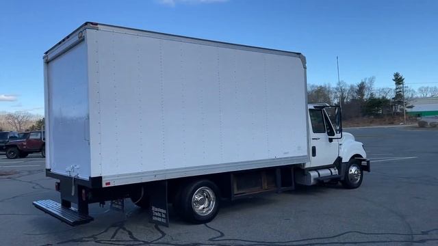 2014 International TerraStar 16ft Box Truck Maxxforce Diesel смотреть онлайн