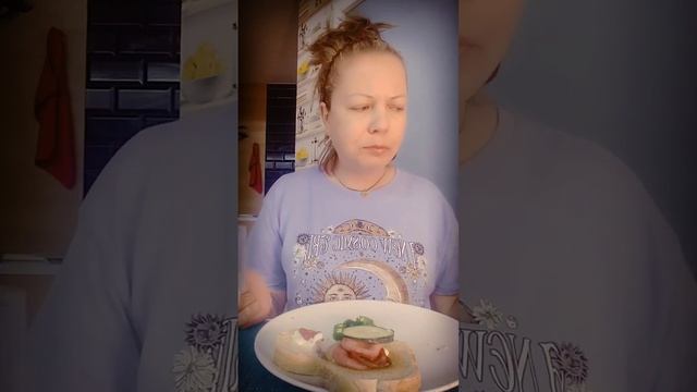 Наталья Курбанова!,, ТАНЦЫ НА КОСТЯХ🤐 / ,,Идиот,, Миронов  - гений! Мукбанг 🥪 бутерброды ❤️