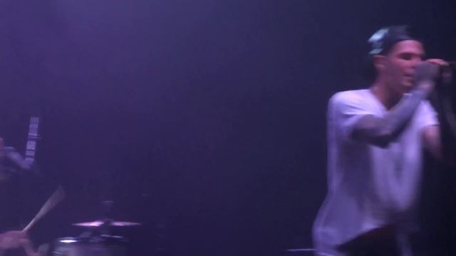 "Everbody's Watching Me Uh Oh" Neighbourhood@Union Transfer Philadelphia 6/25/13 смотреть онлайн