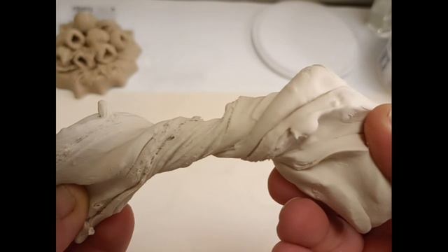 Рисунки на стене.