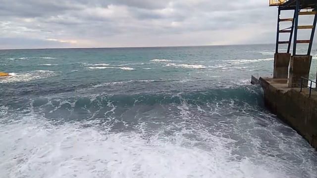 Засыпать под шум морских волн смотреть онлайн