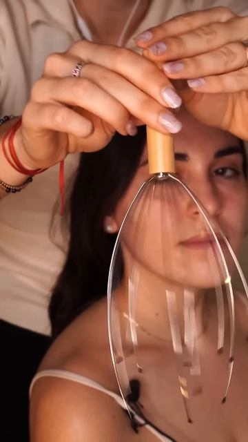 Включи АСМР: ДРОЖЬ по всей голове! Массаж лица и шеи и царапины, шепот на итальянском #asmr смотреть онлайн