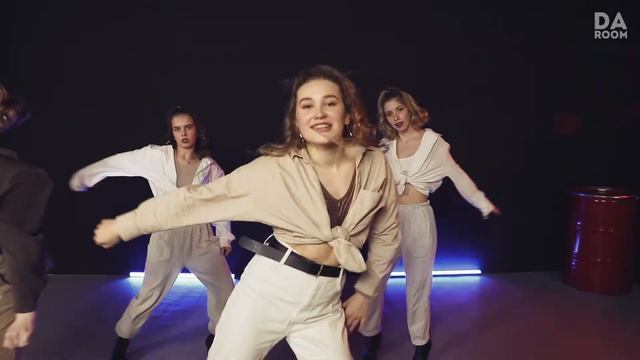 Komeenda HIGH HEELS DANCE in Daroom studio смотреть онлайн