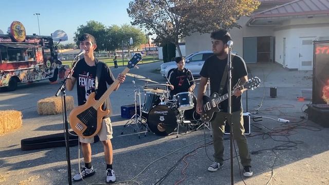 Ballroom Blitz смотреть онлайн