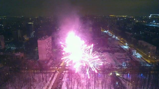 Новогодний салют в ПКиО Бабушкинский смотреть онлайн