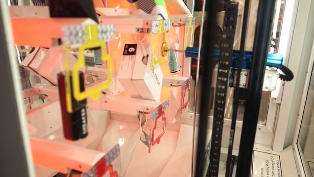 Как выиграть кросы в Sneakerhead?!