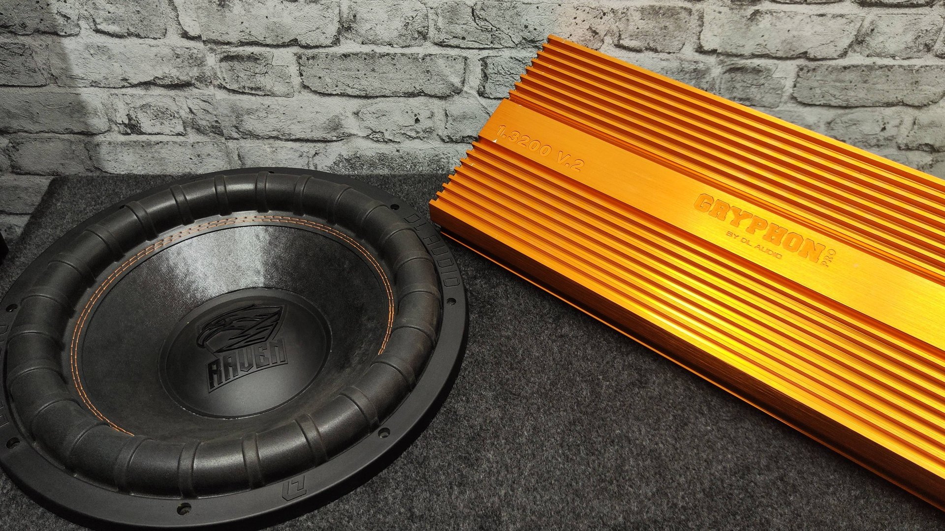 Сабвуфер Raven 15 V.2 в экспо коробе от усилителя Gryphon Pro 1.3200 смотреть онлайн