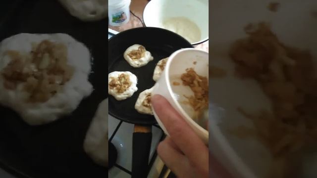 Жарим ленивые пирожки с мясом