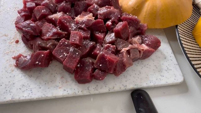 Жаркое в тыкве.Мясо с картошкой в тыкве #мясо #тыква #жаркоерецепт #meat #potatoes #pumpkin #аскаба смотреть онлайн