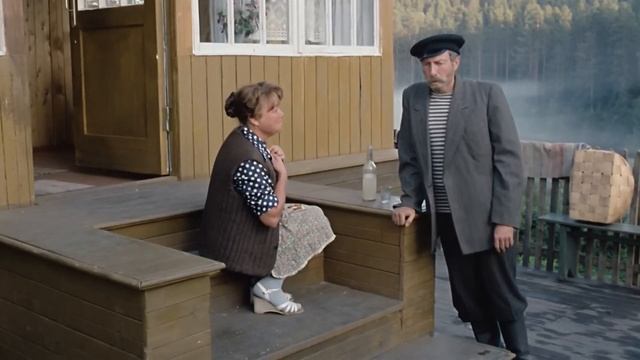 Я только за ворота, а он уже нарисовался, он уже выпиват у меня тут! 🤣 смотреть онлайн