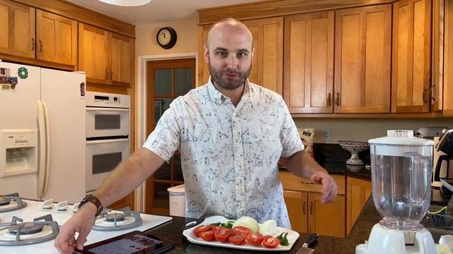 Learning To Make Salsa (from Instagram Stories) 🍅🧄 - Forking Around {Ep. 4} смотреть онлайн