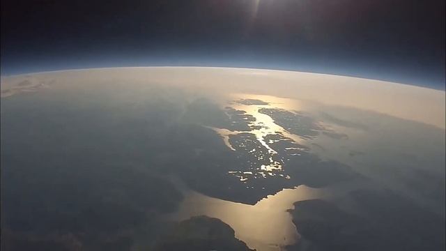 Изкачване на балон с камера до ръба на космоса смотреть онлайн