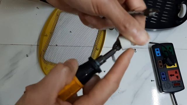 Cách sửa đèn sưởi đơn giản nhất, The easiest way to fix a heater. смотреть онлайн