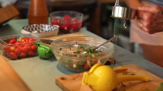Red Reddish and Grape Salsa! смотреть онлайн