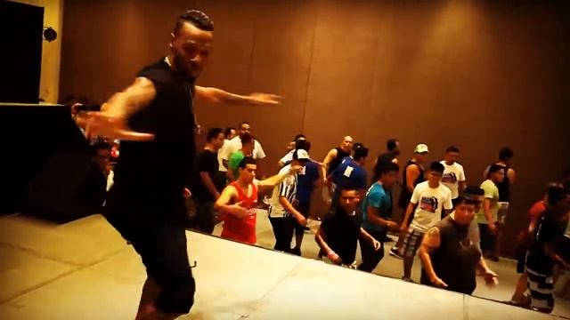 Yoandy "Yoyo Flow" Villaurrutia en SALSA CASINO MAYAN CONGRESS 2017 смотреть онлайн