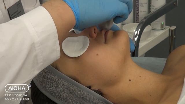 Очищение кожи лица, демакияж