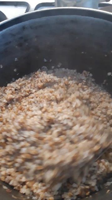 КАШУ ФАРШЕМ НЕ ИСПОРТИШЬ. Гречка по-флотски! смотреть онлайн