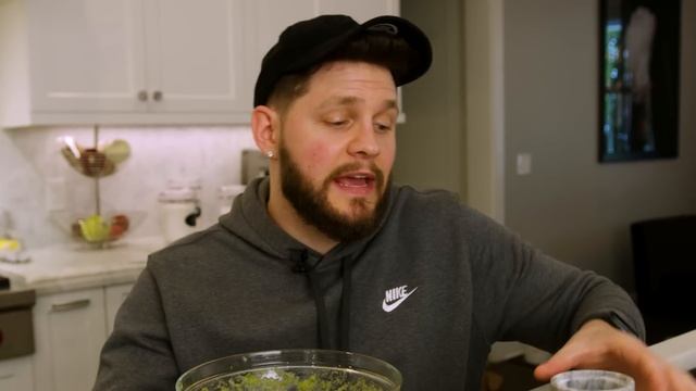 AUTHENTIC Mexican SALSA ROJA & SALSA VERDE Recipes! смотреть онлайн