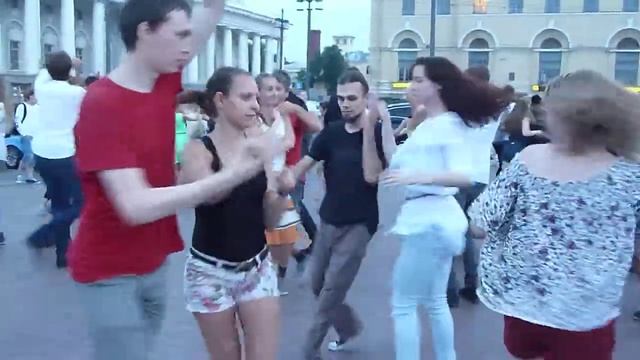28.07.16 г. Сальса-руэда на Стрелке В.О. смотреть онлайн