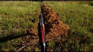 Трактор Landformer 22 с оригинальным навесным экскаватором старого образца