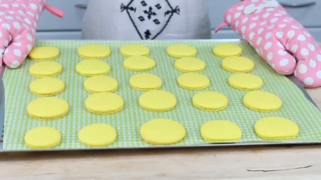 Kawaiisweetworld's Emoji Macarons I I ♥ DIY