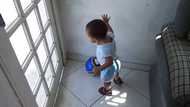 Leonardo, Assim que nasce um Crack com 11 meses. смотреть онлайн