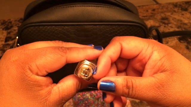 What’s In My Bag? | Realer Crossbody Bag From Amazon.com